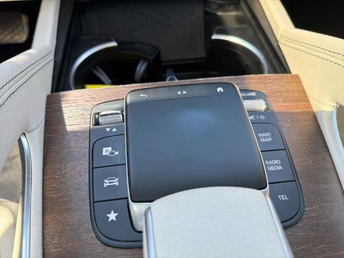 Used 2021 Mercedes-Benz GLE 350 4MATIC image 26