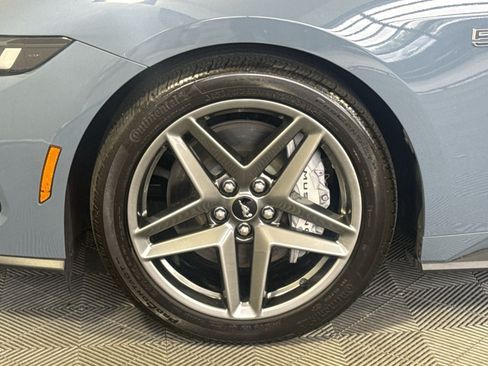 Used 2025 Ford Mustang GT Premium RWD image 12
