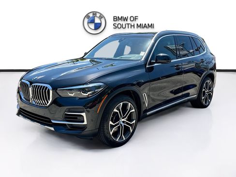 Certified 2022 BMW X5 sDrive40i w/ Premium Package RWD image 3