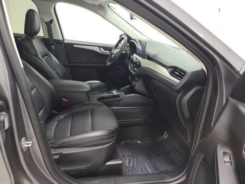 Used 2022 Ford Escape SEL w/ Technology Package AWD/4WD image 17