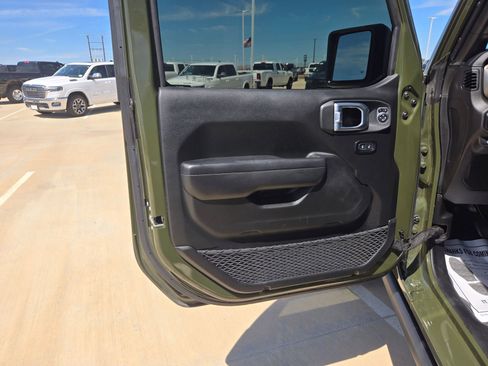 Certified 2023 Jeep Wrangler Unlimited w/ Convenience Group AWD/4WD image 12