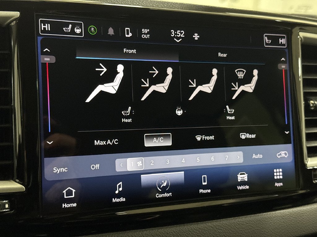 Used 2024 Chrysler Pacifica Touring-L FWD image 16