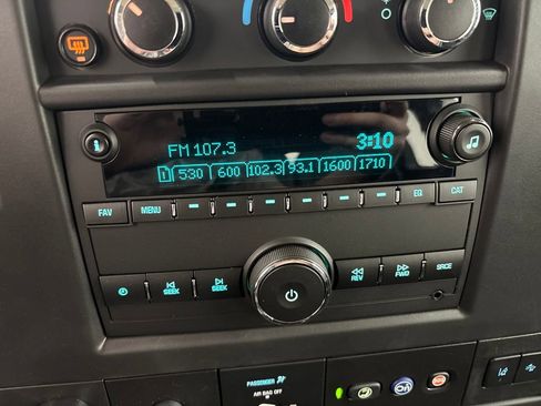 New 2024 Chevrolet Express 3500 Extended image 19