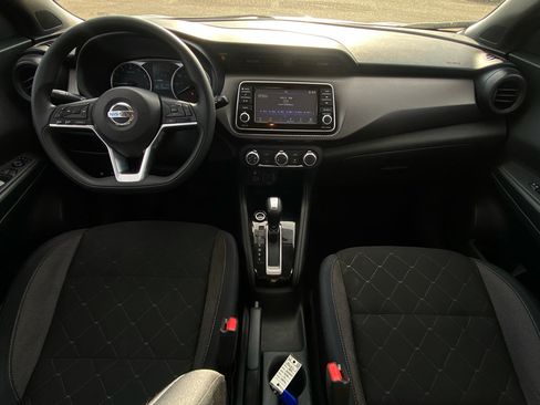 Used 2019 Nissan Kicks S FWD image 14