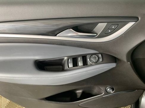 Used 2020 Buick Enclave Essence AWD/4WD image 32