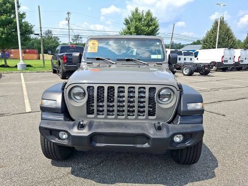 Used 2020 Jeep Gladiator Sport w/ Quick Order Package 24S AWD/4WD image 2