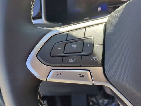 New 2026 Volkswagen Taos SE FWD image 27