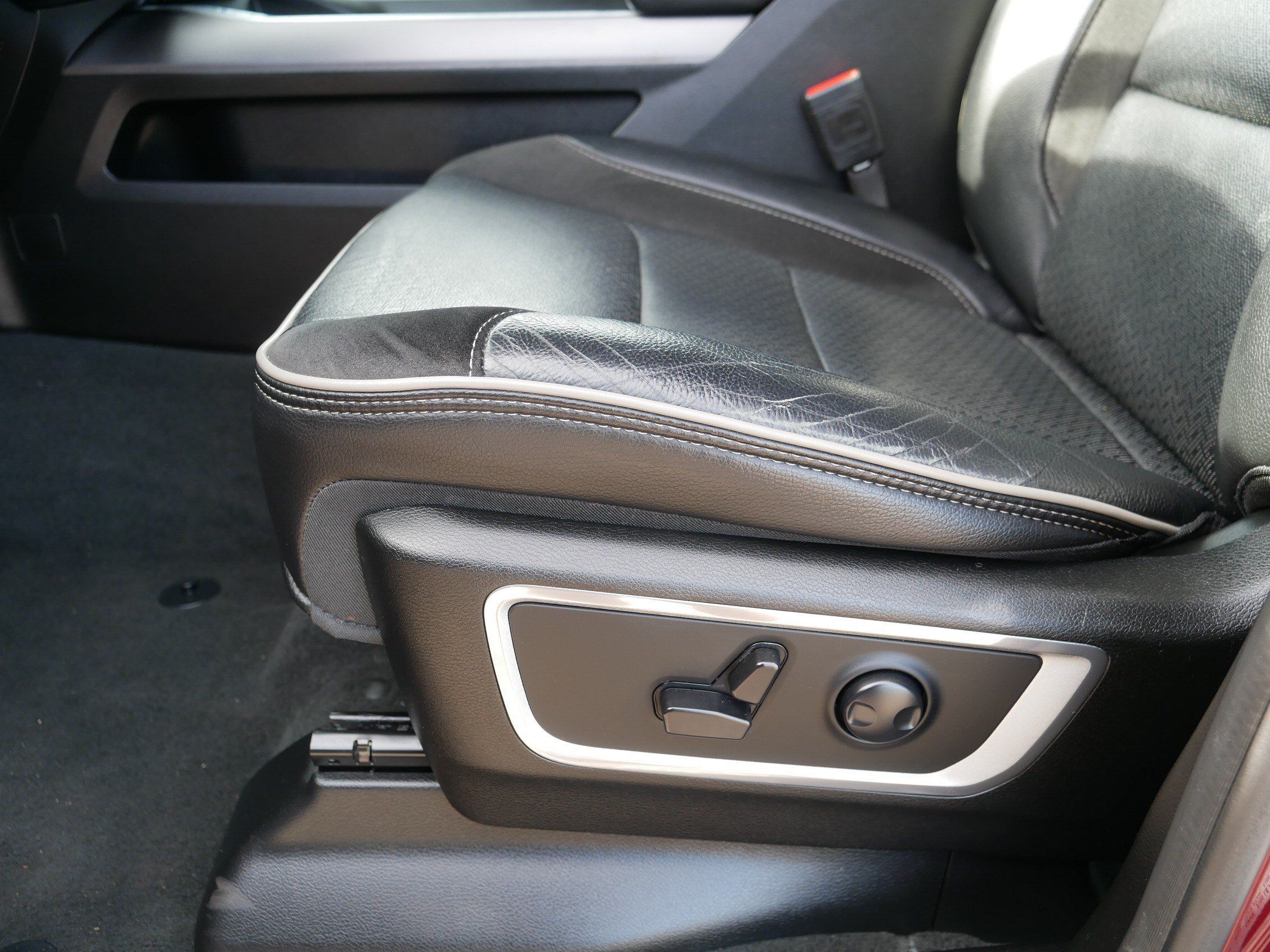Used 2023 RAM 1500 Laramie AWD/4WD image 20