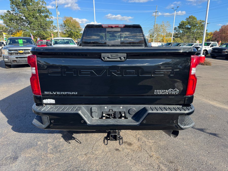 Used 2021 Chevrolet Silverado 3500 High Country w/ Safety Package II AWD/4WD image 4