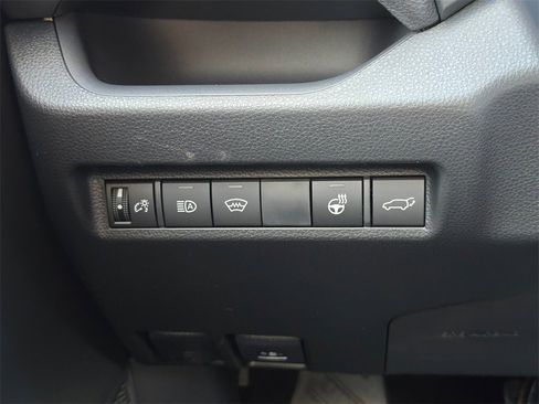 New 2025 Toyota RAV4 XLE image 29