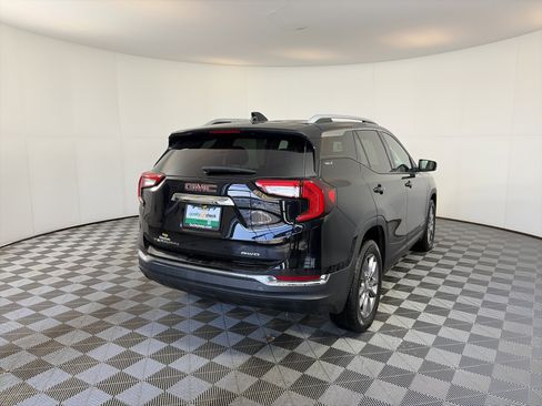 Used 2022 GMC Terrain SLT image 10