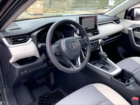Certified 2025 Toyota RAV4 XLE Premium image 17