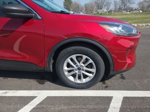 Used 2022 Ford Escape SE image 4