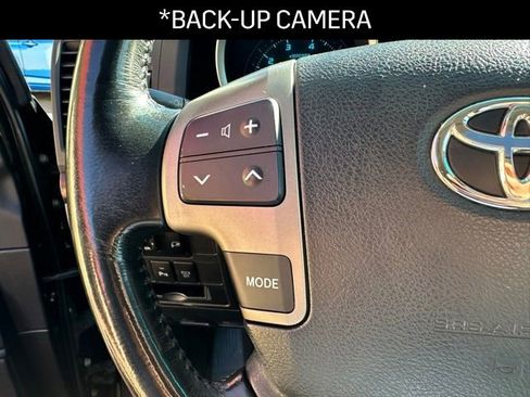 Used 2011 Toyota Land Cruiser image 6