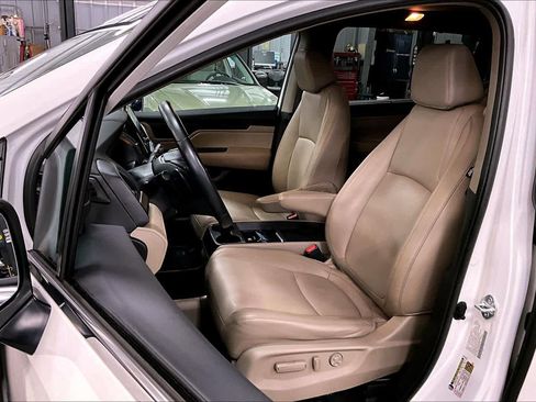 Used 2024 Honda Odyssey EX-L image 8