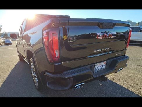 Used 2022 GMC Sierra 1500 Denali w/ Denali Reserve Package image 5