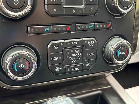 Used 2016 Ford Expedition EL Limited image 19