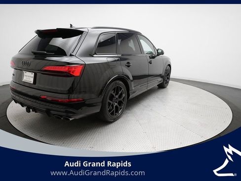 New 2026 Audi SQ7 Premium Plus image 31
