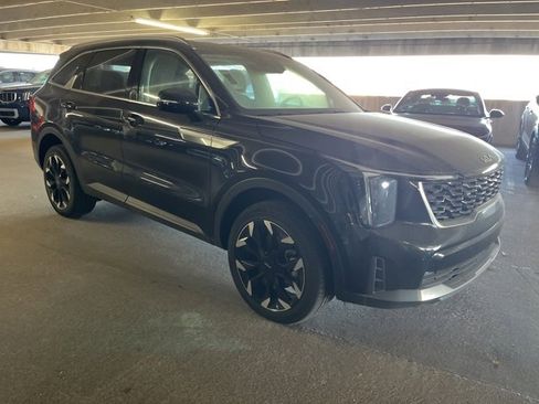 Used 2025 Kia Sorento EX image 1