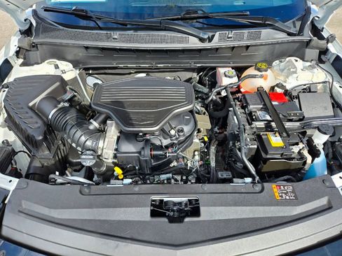 Used 2023 Cadillac XT6 Premium Luxury image 17