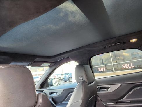 Used 2020 Jaguar F-PACE S image 19