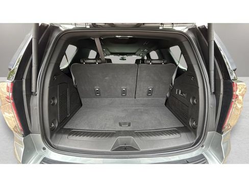 Used 2023 Chevrolet Tahoe LT w/ Luxury Package AWD/4WD image 32