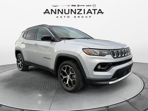 Used 2024 Jeep Compass Limited image 7