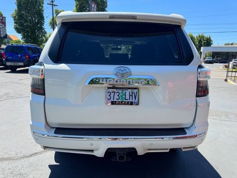 Used 2015 Toyota 4Runner Limited AWD/4WD image 4