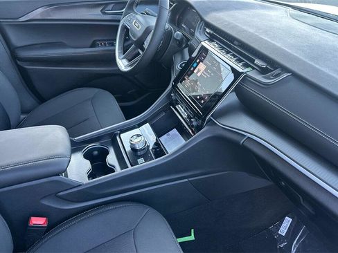 New 2025 Jeep Grand Cherokee L Laredo w/ Luxury Tech Group I image 16