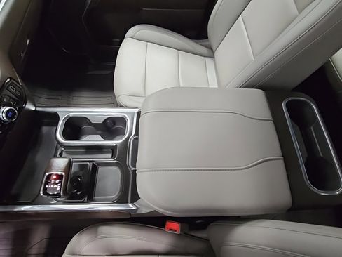 Used 2024 GMC Sierra 1500 SLT w/ SLT Premium Plus Package image 22