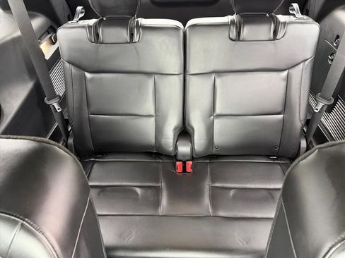 Used 2021 Ford Explorer XLT w/ Equipment Group 202A image 25