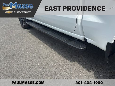 Used 2024 Chevrolet Silverado 1500 LT Trail Boss w/ LT Trail Boss Premium Package AWD/4WD image 9