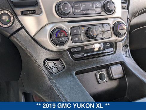 Used 2019 GMC Yukon XL SLT AWD/4WD image 17
