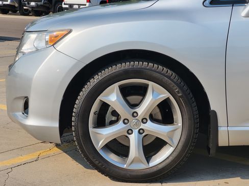 Used 2013 Toyota Venza XLE w/ XLE Premium Pkg AWD/4WD image 7