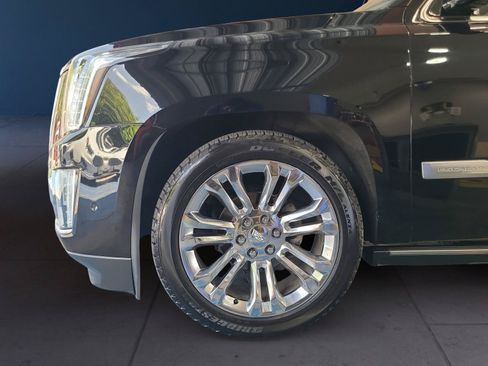 Used 2019 Cadillac Escalade Premium Luxury w/ LPO, Radiant Package AWD/4WD image 9
