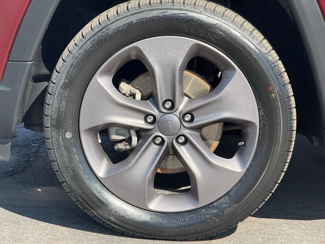Used 2022 Jeep Compass Latitude w/ Sun and Sound Group AWD/4WD image 10