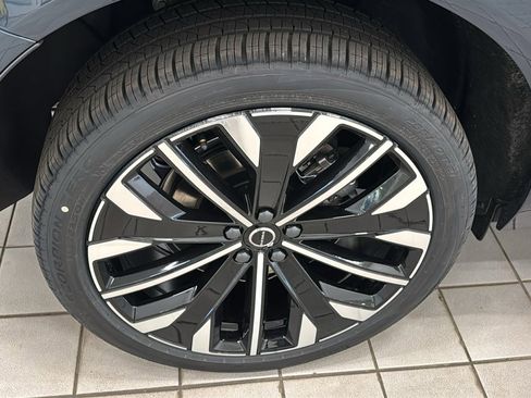 New 2026 Volvo XC60 T8 Ultra w/ Climate Package AWD/4WD image 31