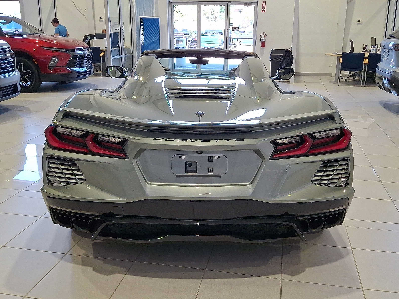 Used 2023 Chevrolet Corvette Stingray Preferred Conv w/ Stealth Interior Trim Package RWD image 5
