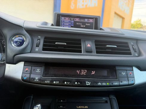 Used 2013 Lexus CT 200h w/ Premium Pkg w/Navigation image 25