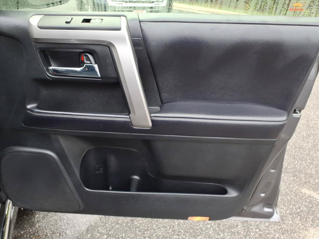 Used 2019 Toyota 4Runner Limited AWD/4WD image 17