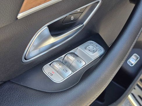 Used 2020 Mercedes-Benz GLS 450 4MATIC image 27