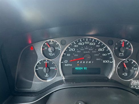 Used 2022 Chevrolet Express 2500 w/ Driver Convenience Package image 10