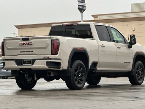 New 2026 GMC Sierra 2500 AT4 w/ AT4 Premium Plus Package image 6