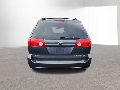 Used 2009 Toyota Sienna XLE image 33