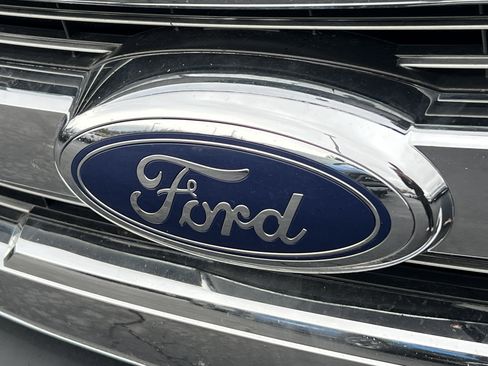 Used 2016 Ford F150 Lariat w/ Equipment Group 502A Luxury image 8