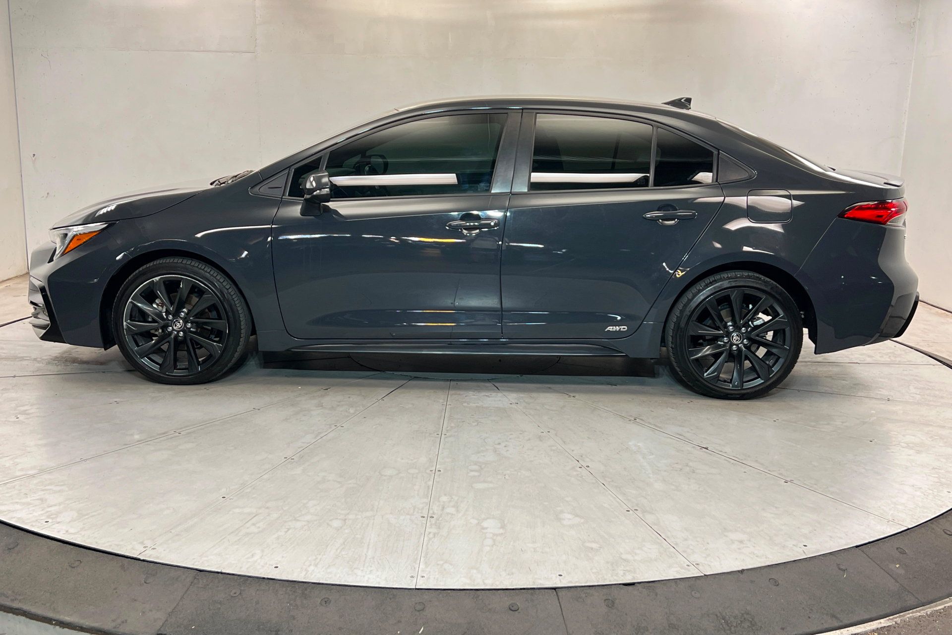 Used 2024 Toyota Corolla SE w/ Convenience Package AWD/4WD image 2