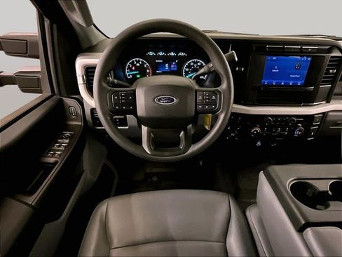 Certified 2023 Ford F250 XL w/ XL Off-Road Package AWD/4WD image 5
