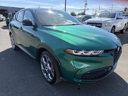 Used 2024 Alfa Romeo Tonale Veloce AWD/4WD image 7