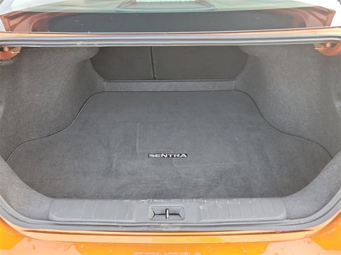 Used 2025 Nissan Sentra SR image 24