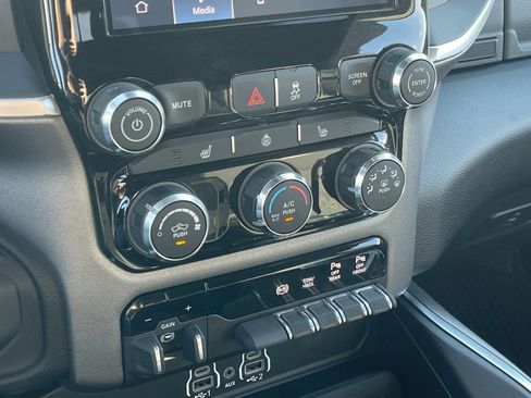 Used 2025 RAM 3500 Big Horn image 21